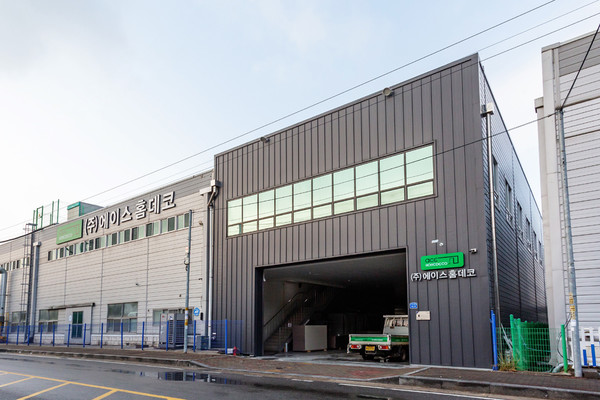인천 경서동 청라산업1단지에 위치한 (주)에이스홈데코 생산 공장.