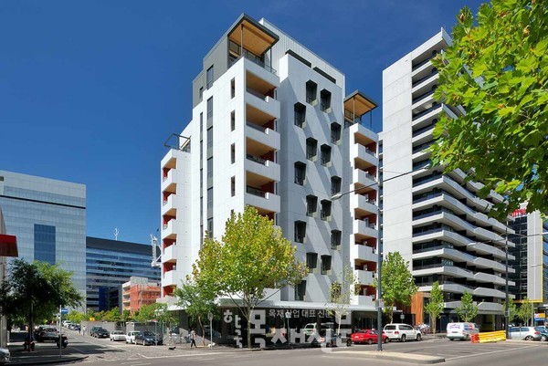 멜버른 도클랜드의 중층 고급아파트인 포르테, 멜버른