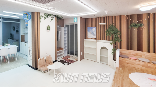 케이디우드테크의 음향패널 ‘사운드메이트 소프 트패널(티크)’ 로 흡음과 미감을 살린 강남 ‘키즈 카페’.