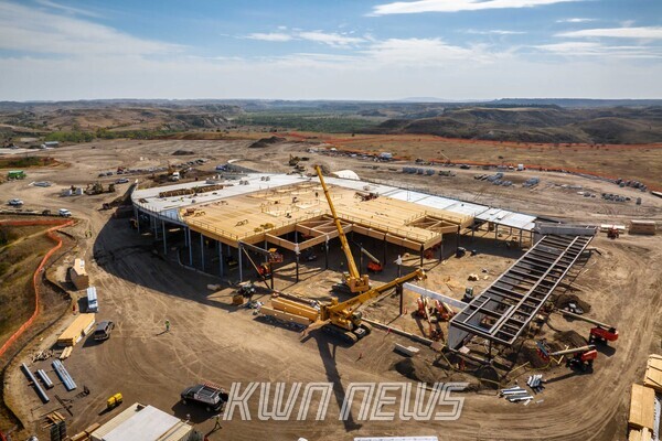 7월 4일, 우드 센트럴(Wood Central)은 미국 에서 가장 야심찬 매스팀버 기반 공공 프로젝트 중 하나인 이 도서관의 1단계 공사가 완료되었 음을 보도했다. 